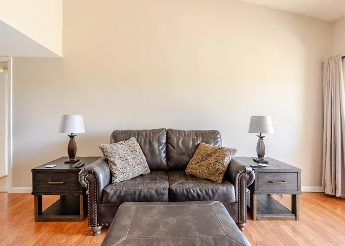 With Golf Course & Camelback Mountain Views Apartment *