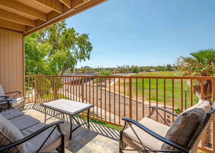 With Golf Course & Camelback Mountain Views Apartment Scottsdale