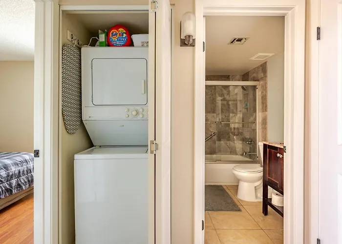 With Golf Course & Camelback Mountain Views Apartment Scottsdale
